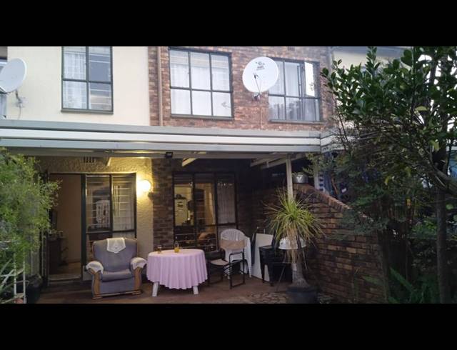 3 BEDROOM COMPLEX FOR SALE IN HENNOPSPARK